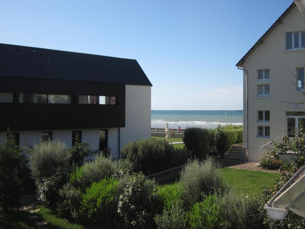 Maisonnette Le Cottage A 50M De La Plage D'Asnelles , 3Km D'Arromanches, 10Km De Bayeux Exterior photo